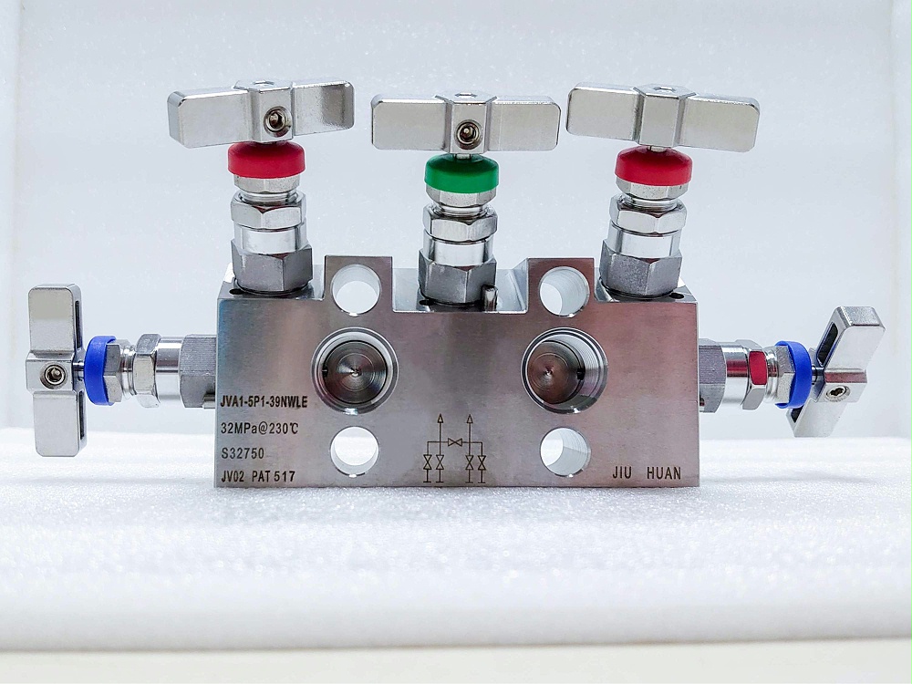 32MPa變送器五閥組 32MPa變送器五閥組