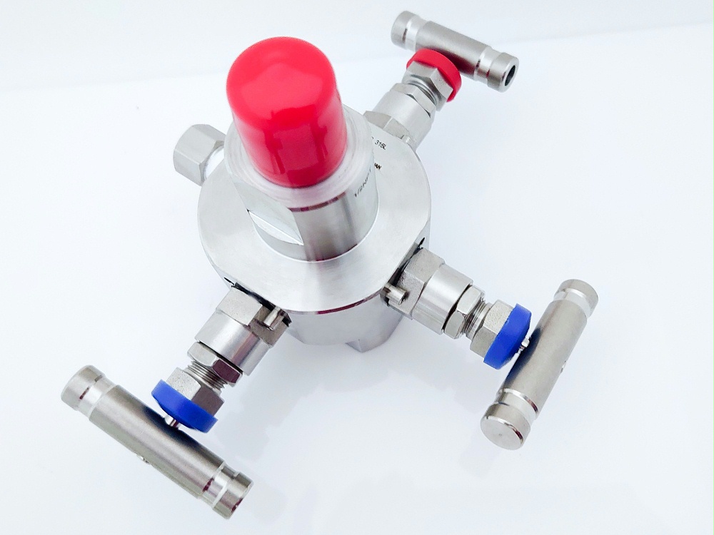 16MPa內(nèi)外螺紋DBB針型閥 16MPa內(nèi)外螺紋DBB針型閥